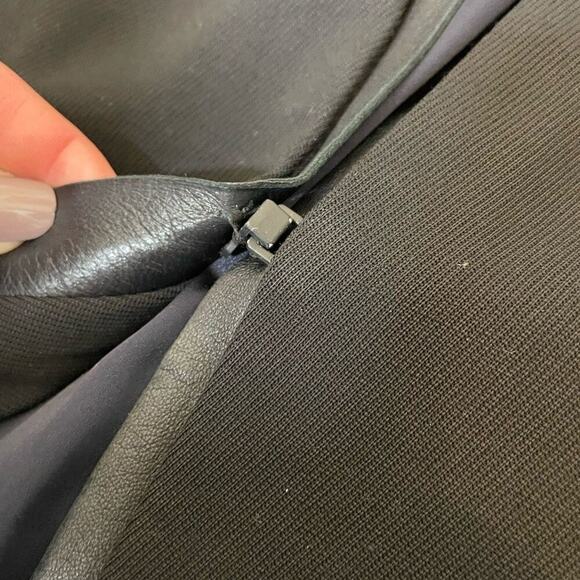 Tahari black blazer jacket with single closure or can be worn open business SZ 2 - Picture 10 of 12